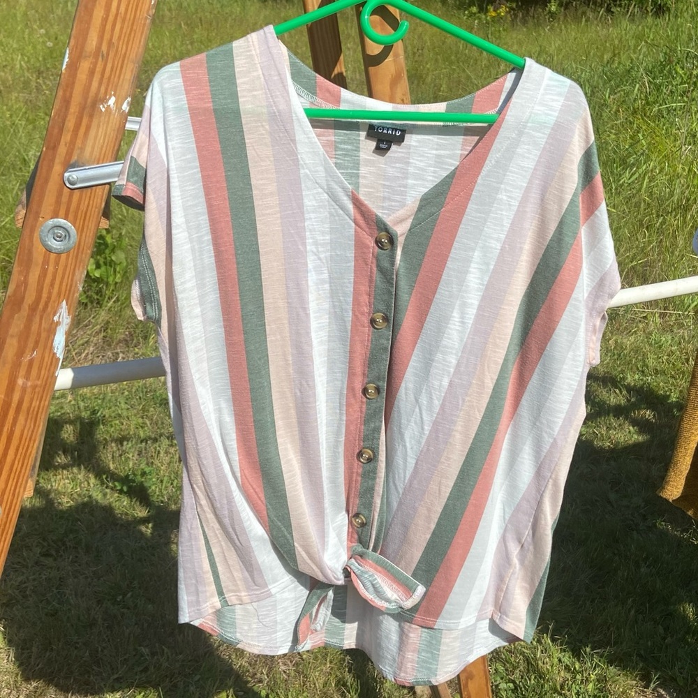 Torrid tie-front Tee
